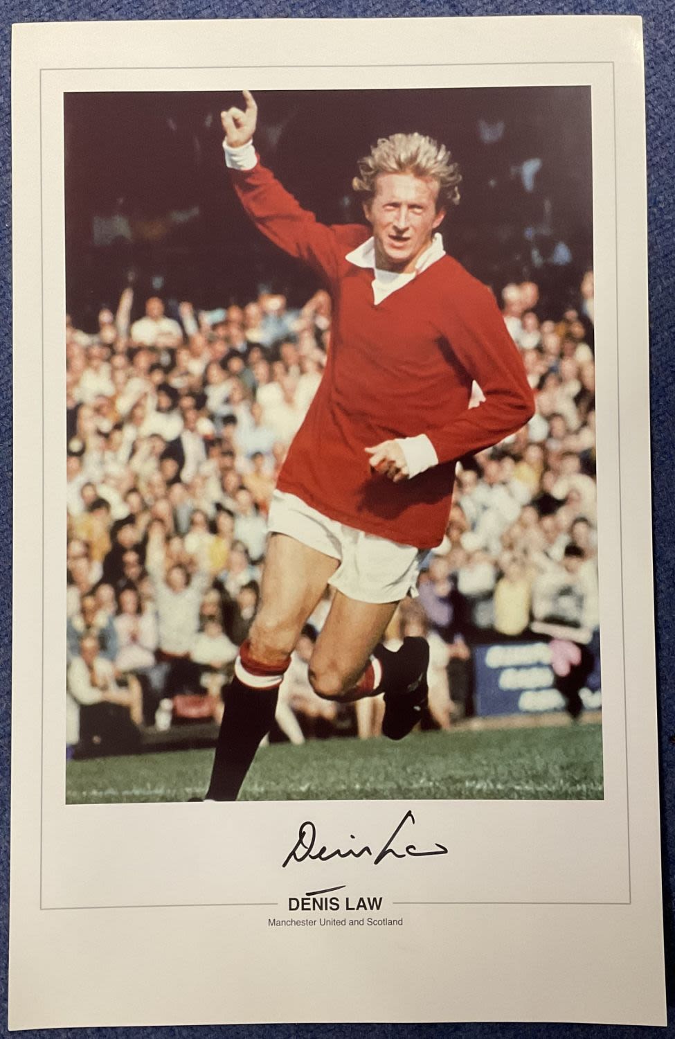 Lot 211: Denis Law signed 20x12 inch Manchester United colour...