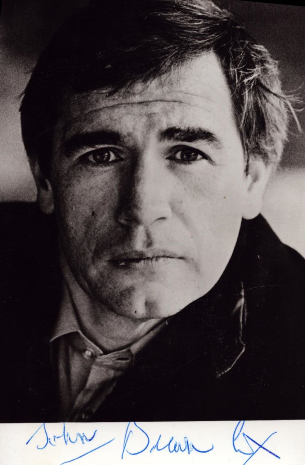 Lot 362: Brian Cox signed 6x4inch black and white photo....