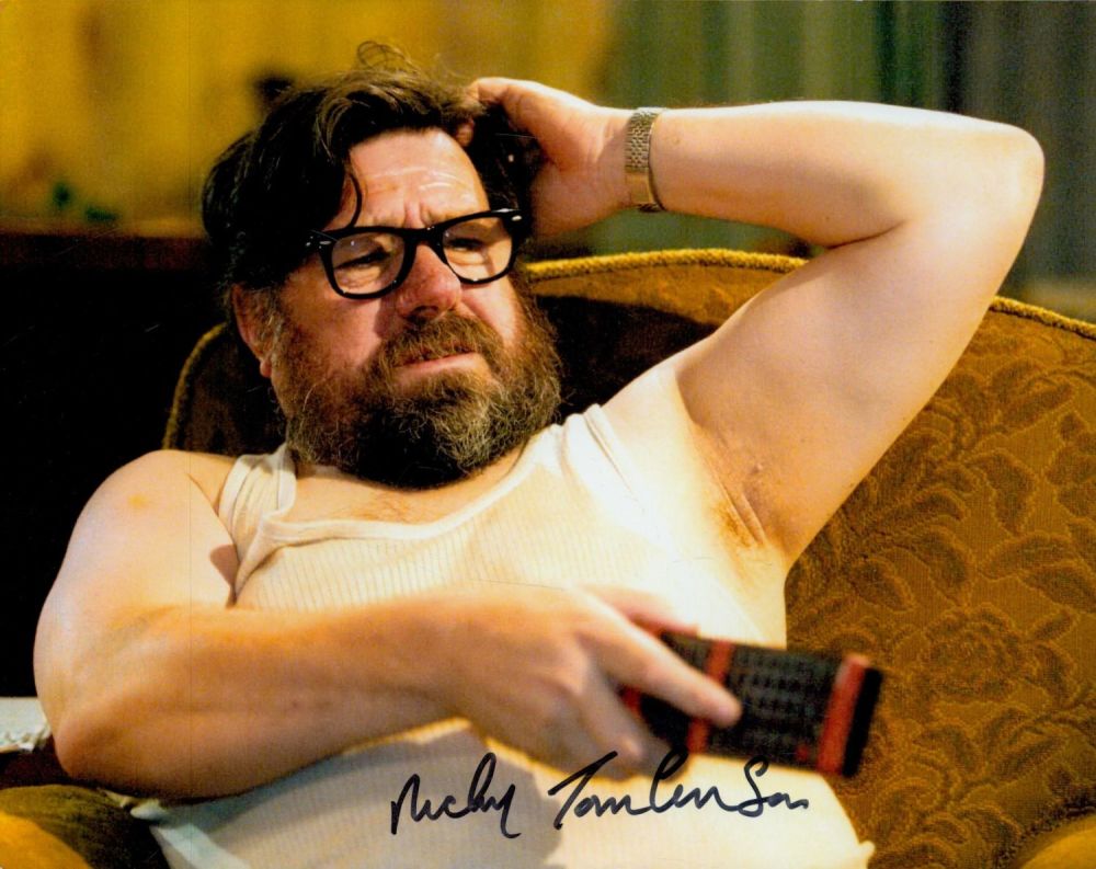 Lot 366: Ricky Tomlinson signed Royle Family 10x8 inch es...