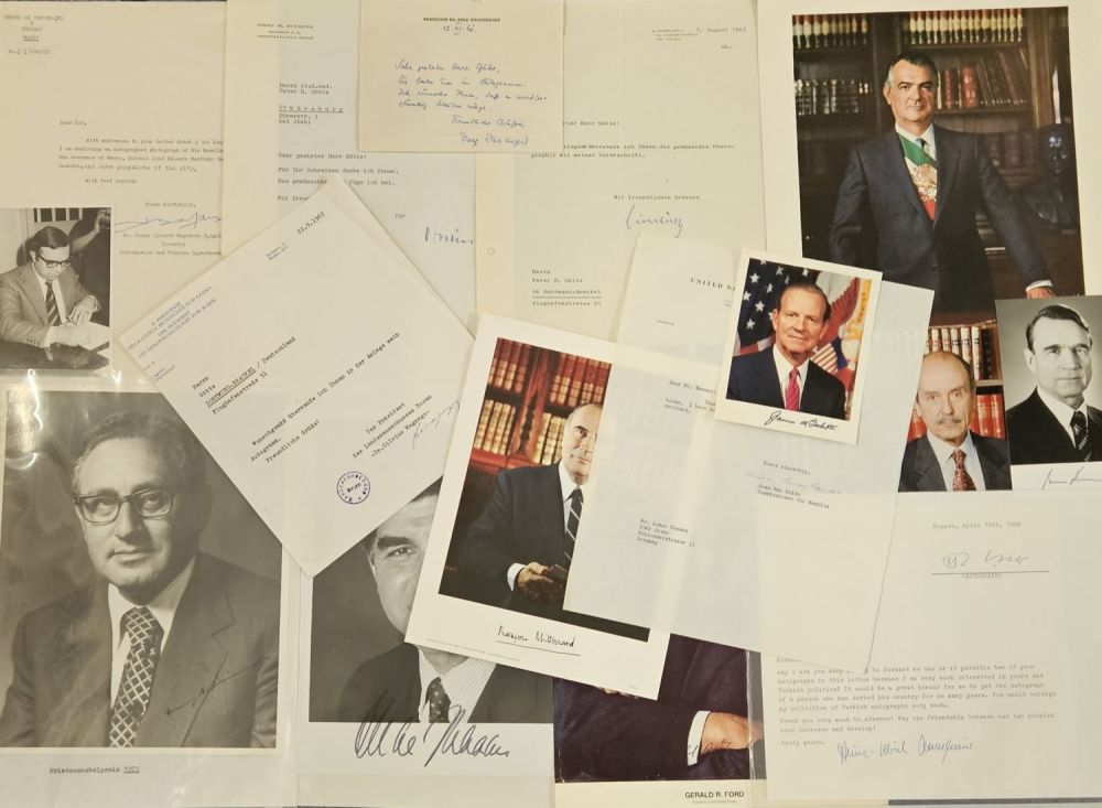 Lot 66: Politics collection includes assorted 6 TLS plus 1...