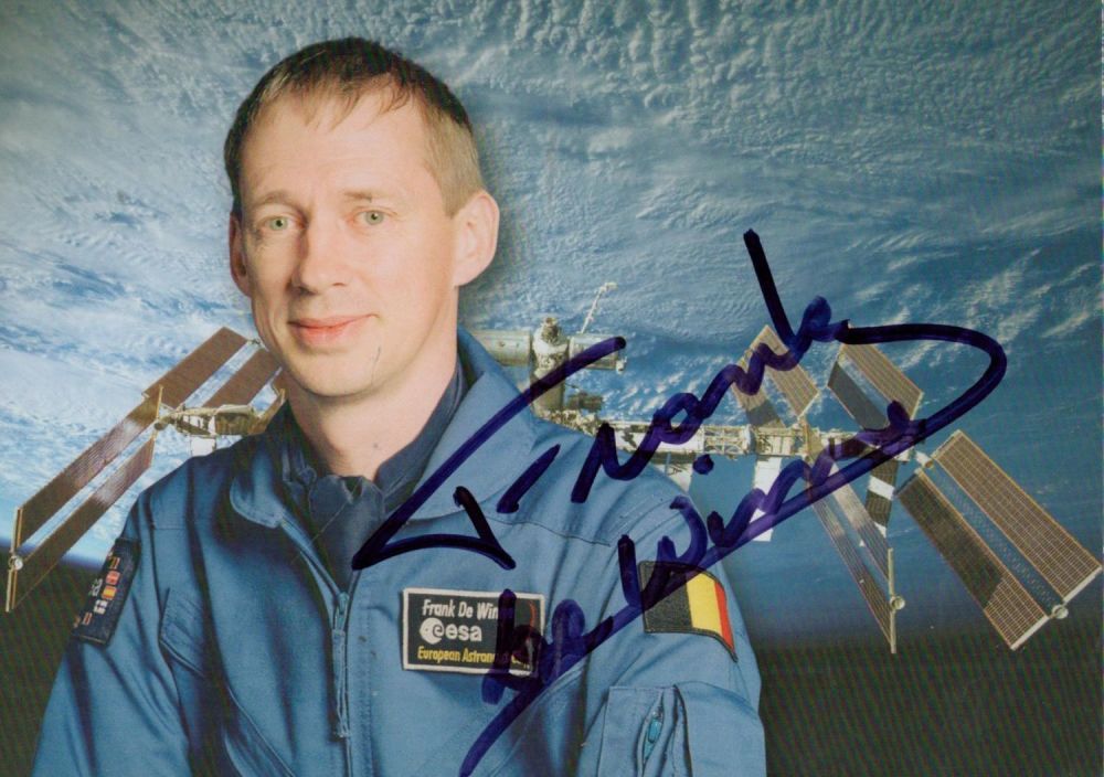 Lot 125: Frank De Winne signed 6x4 inch ESA official...