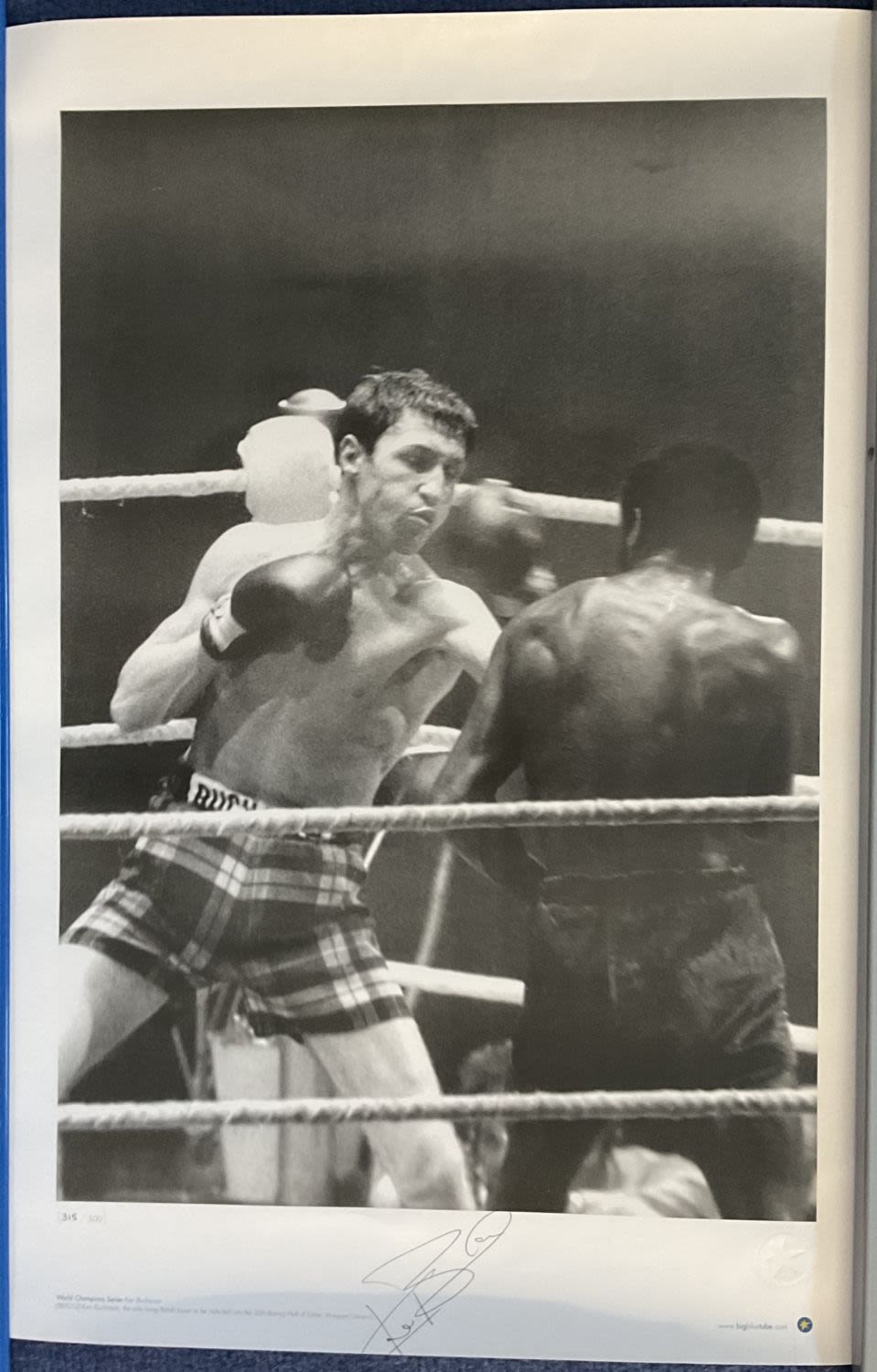 Lot 198: Ken Buchanan 1945-2023 Signed Large 17x23 Boxing Photo....