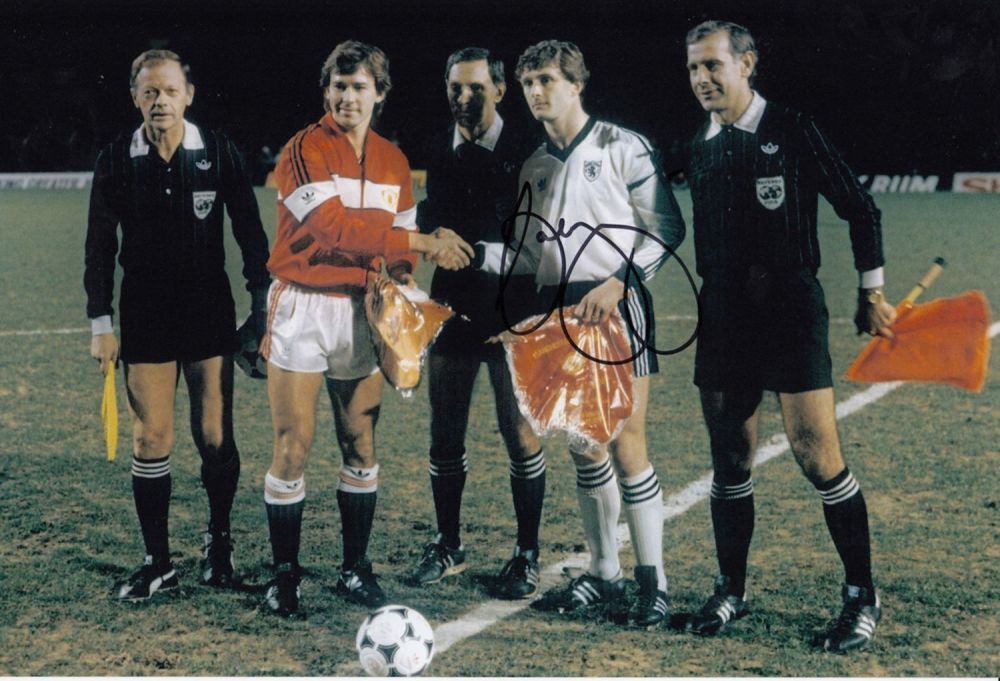 Lot 205: Autographed Paul Hegarty 12 X 8 Photo :...