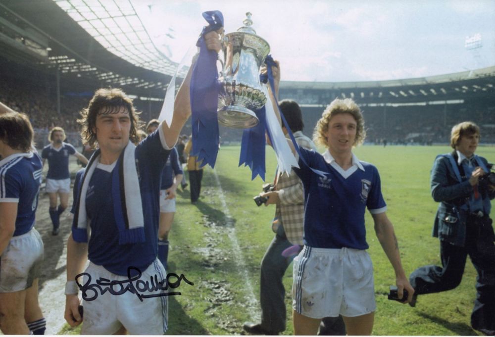 Lot 211: Autographed Brian Talbot 12 X 8 Photo :...