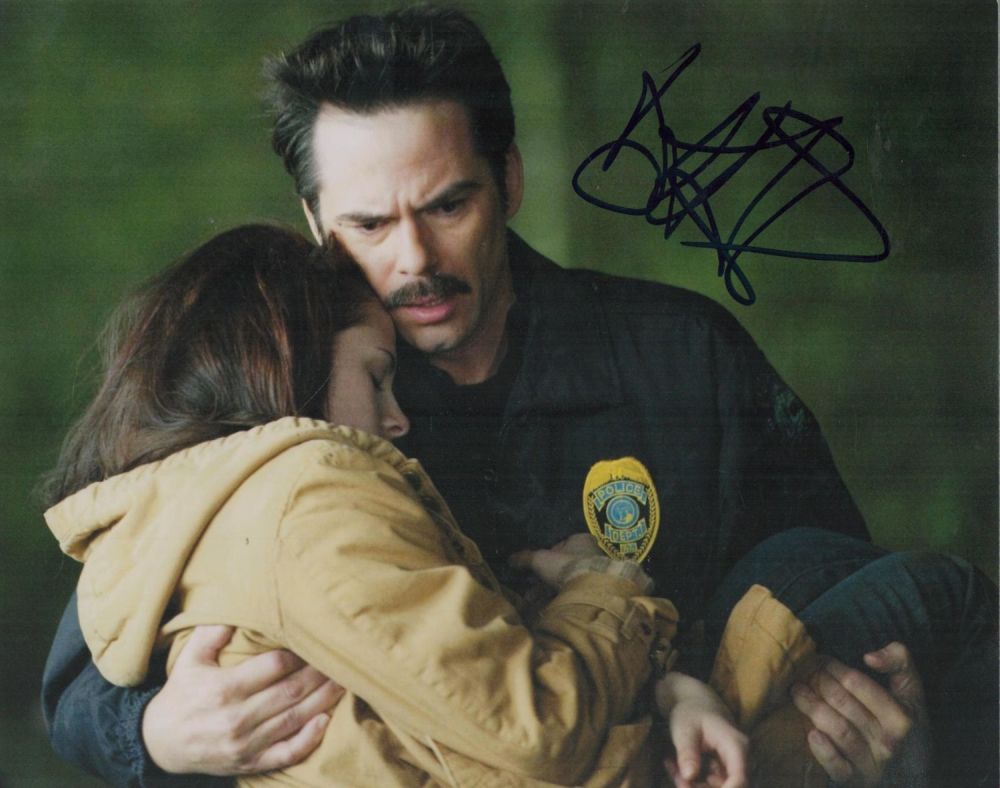 Lot 268: Billy Burke signed 10x8 colour photo. Good condition....