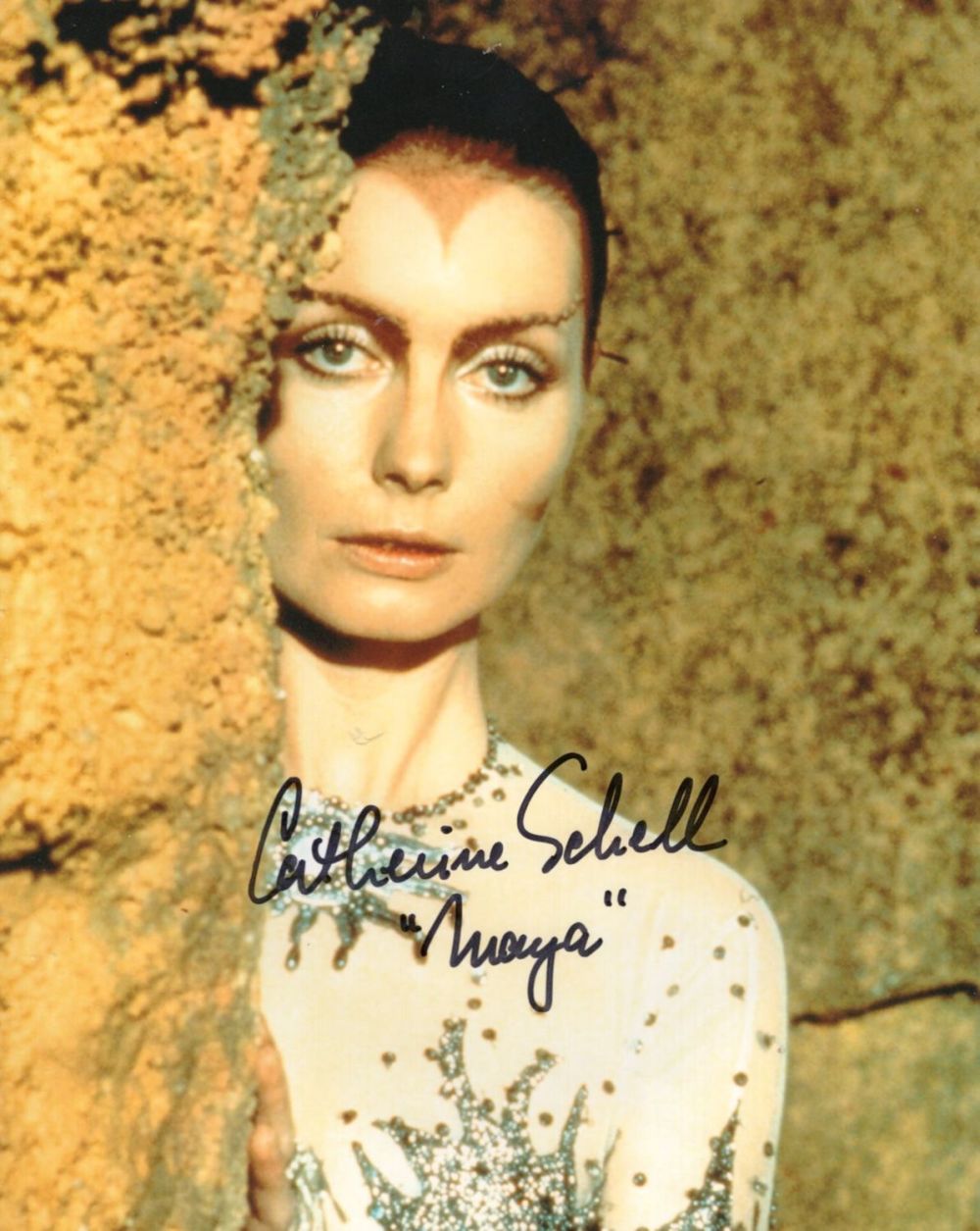 Lot 391: Space 1999 Catherine Schell signed Space 1999 TV...