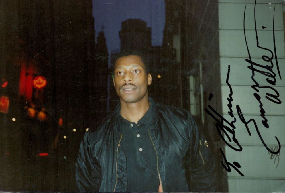 Lot 405: Eamonn Walker signed Colour Photo. 6.25x4.25 Inch. Dedicated....