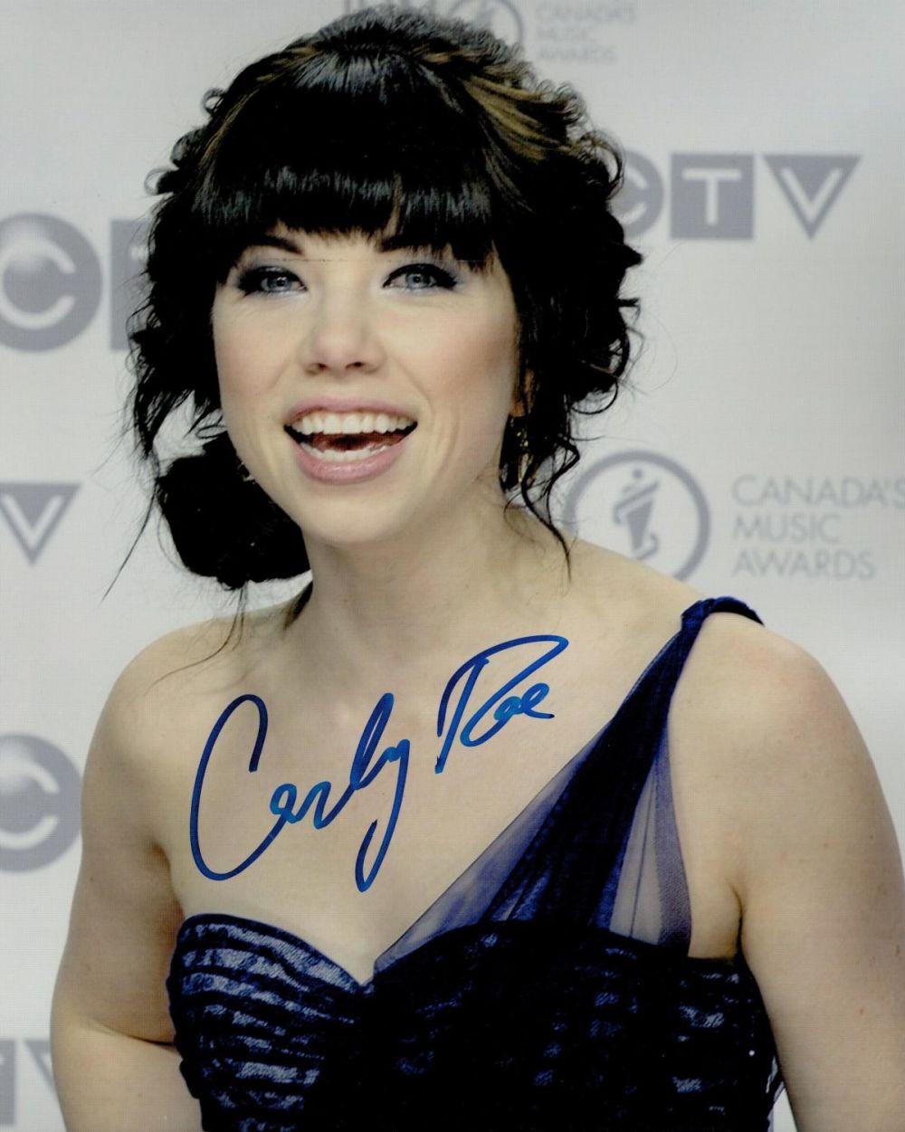 Lot 450: Carley Rae Jepsen signed 10x8 colour photo. Good...