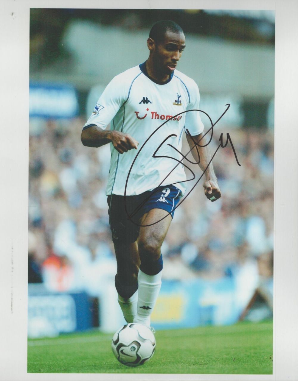 Lot 523: Frederic Kanoute signed 10x8 inch colour photo pictured...