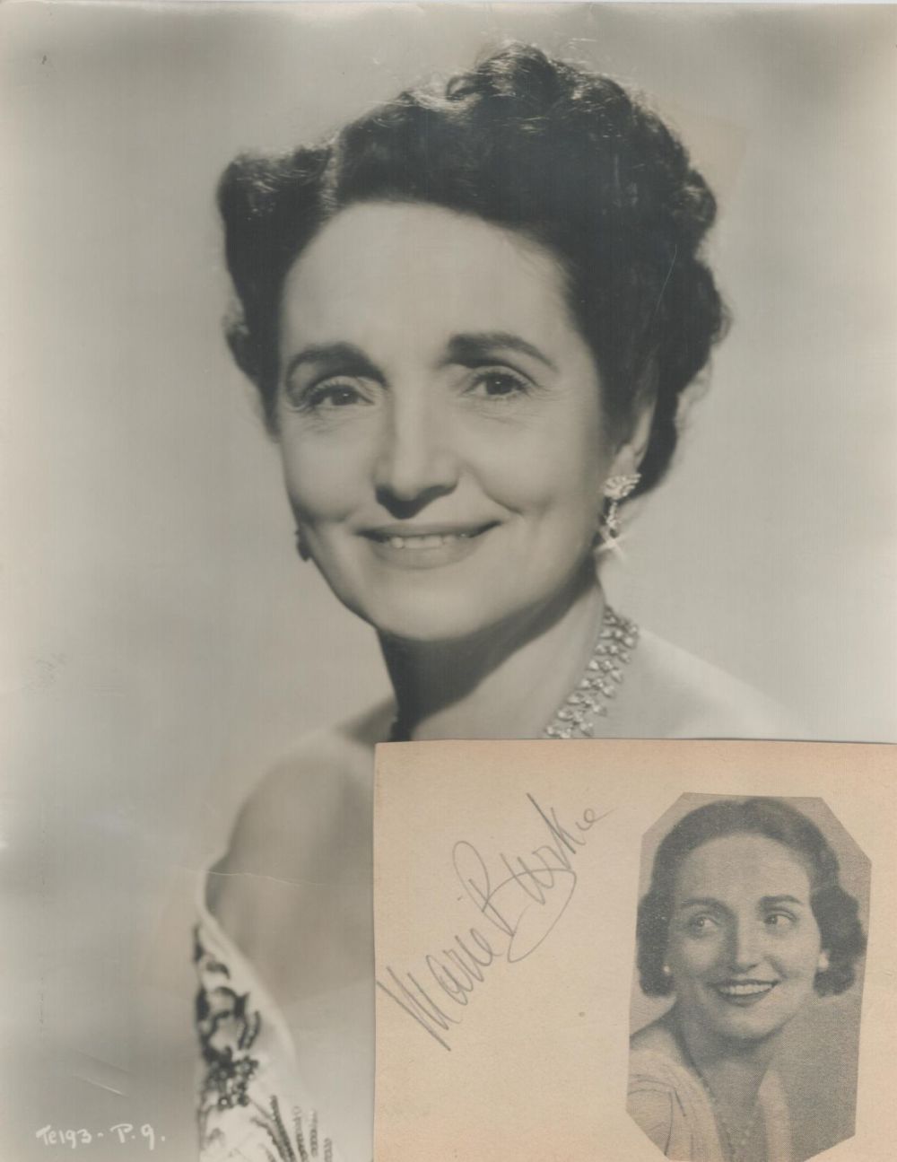 Lot 552: English Actress Marie Burke Signed Signature Card with...
