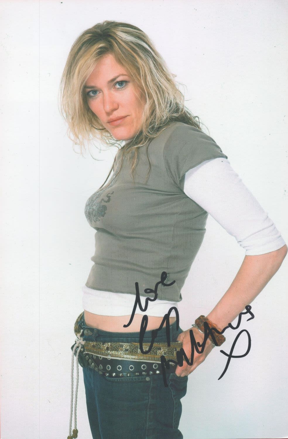 Lot 67: Cerys Matthews signed 12x8 colour photo. Matthews MBE...
