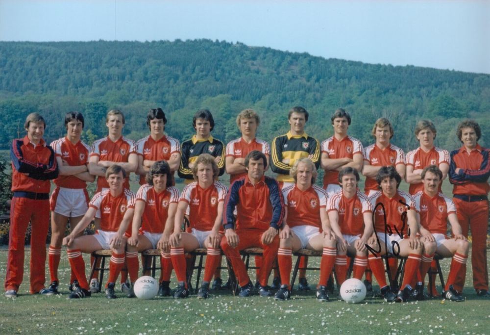 Lot 102: Mickey Thomas signed 12x8 colour Wales team squad...