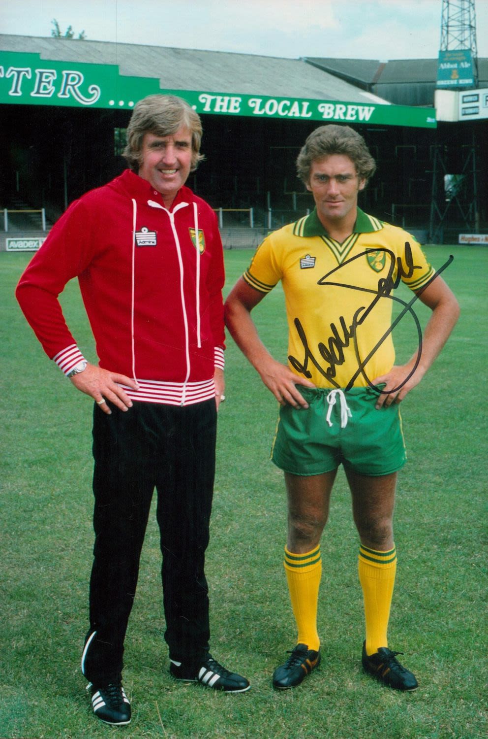 Lot 109: Ted McDougall signed 12x8 colour photo pictured with...