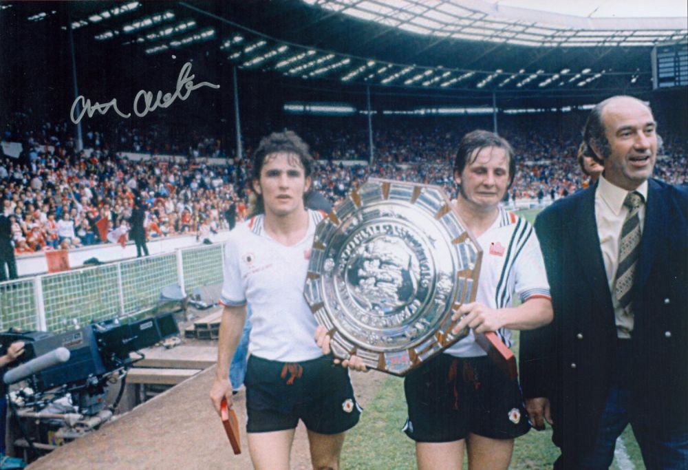 Lot 111: Arthur Albiston signed 12x8 colour photo pictured parading...