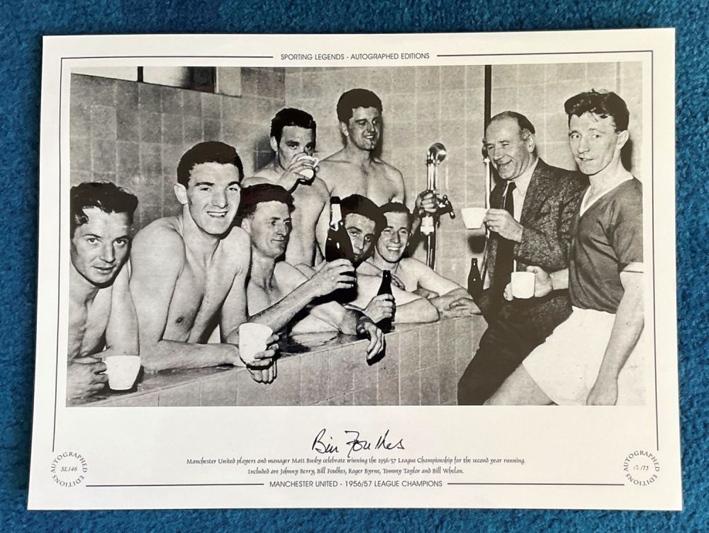 Lot 160: Bill Foulkes 16x12 signed black and white photo...
