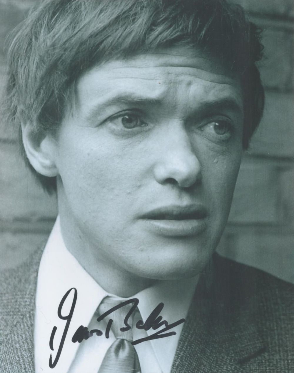 Lot 204: Actor, James Bolam signed 10x8 black and white...