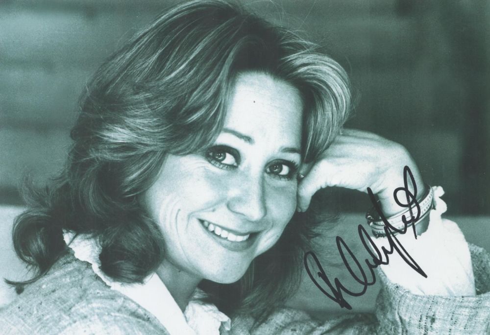 Lot 206: Actor, Felicity Kendal signed 12x8 black and white...