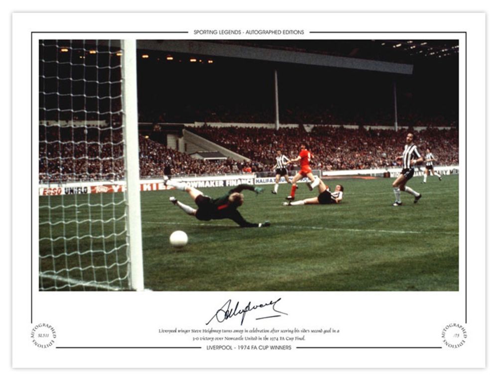 Lot 368: Football Autographed STEVE HEIGHWAY 16 x 12 Limited...