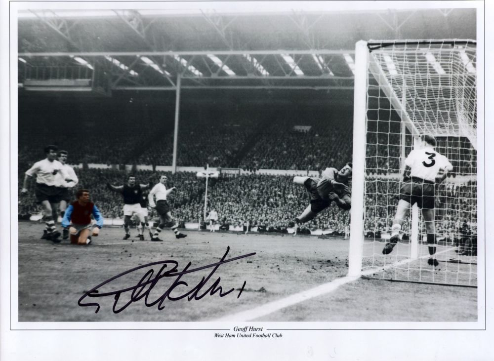 Lot 419: Football Geoff Hurst signed West Ham United 16x12...