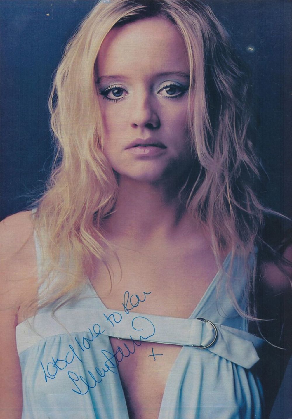 Lot 435: Lucy Davis signed 12x8 vintage colour photo. Good...