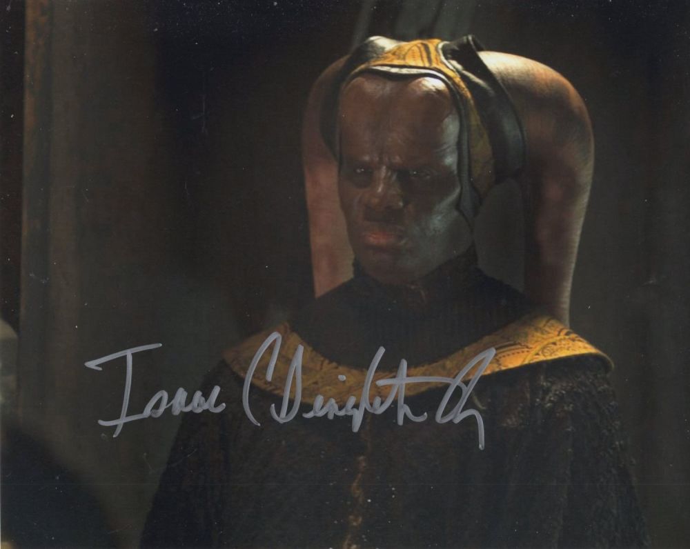 Lot 606: Star Wars The Mandalorian 8x10 photo signed by...