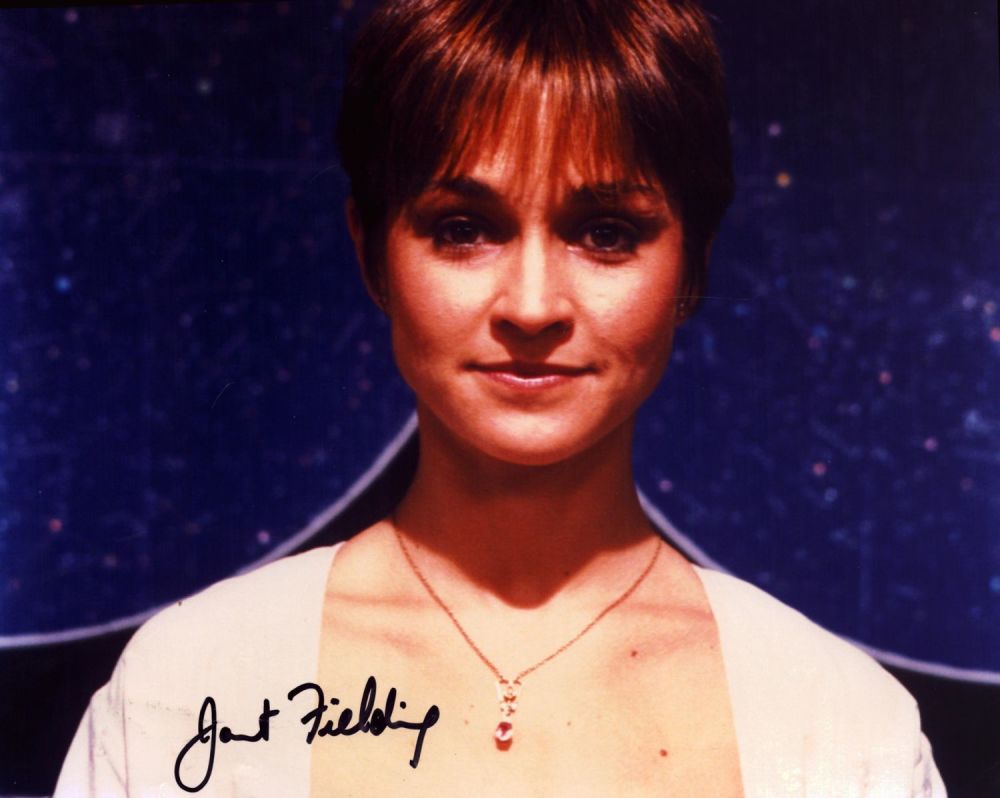 Lot 87: Janet Fielding signed 10x8 Doctor Who colour photo....