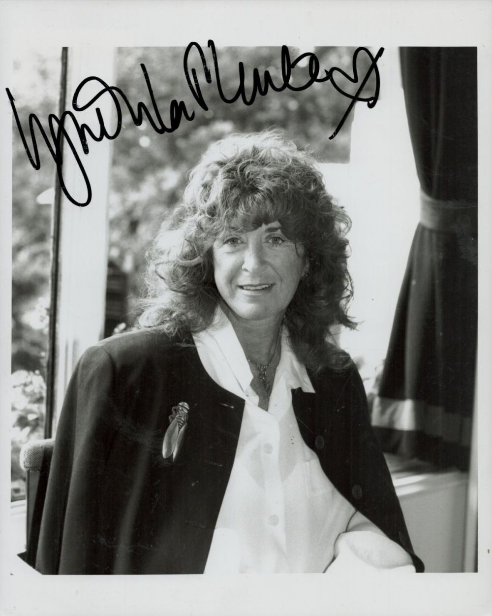 Lot 156: Lynda La Plante signed 10x8 inch black and...