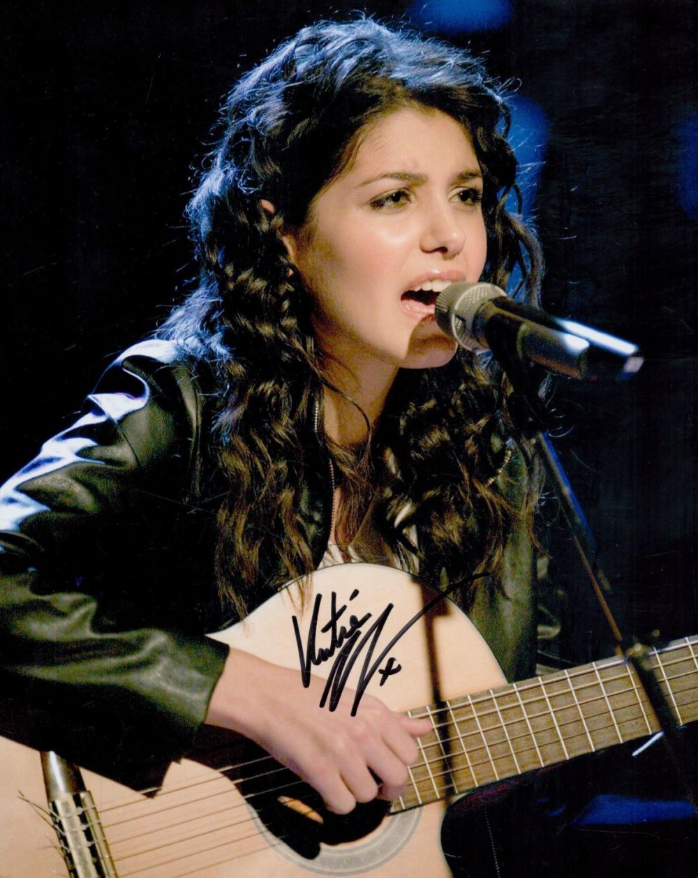 Lot 249: Katie Melua signed 10x8inch colour photo. Good condition....