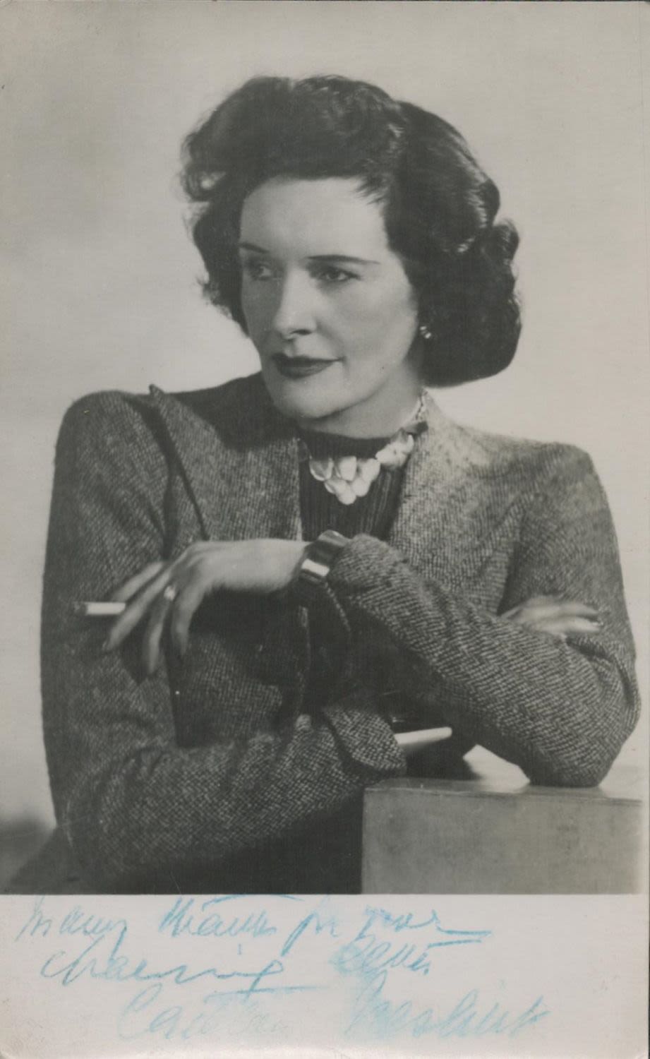 Lot 259: Cathleen Nesbitt signed vintage black & white photo....