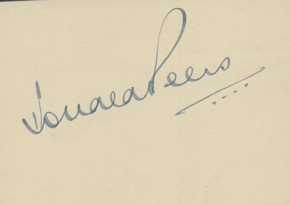 Lot 276: Donald Peers signed autograph approx. size 3.75x2.75 Inch....