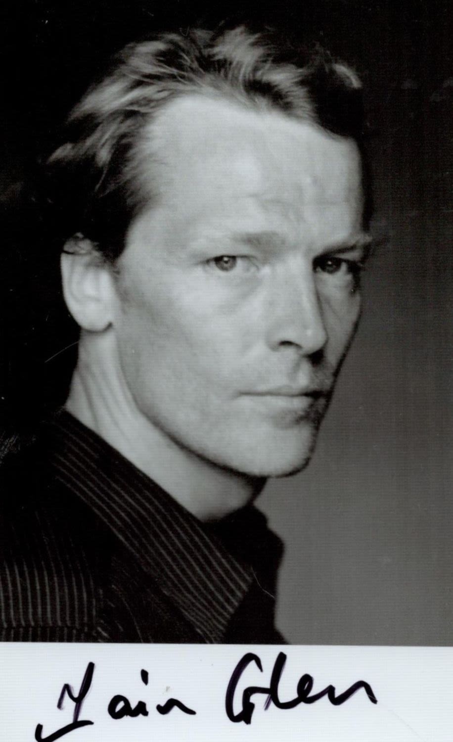 Lot 295: Iain Glen signed Black & White Photo 5.5x3.5...