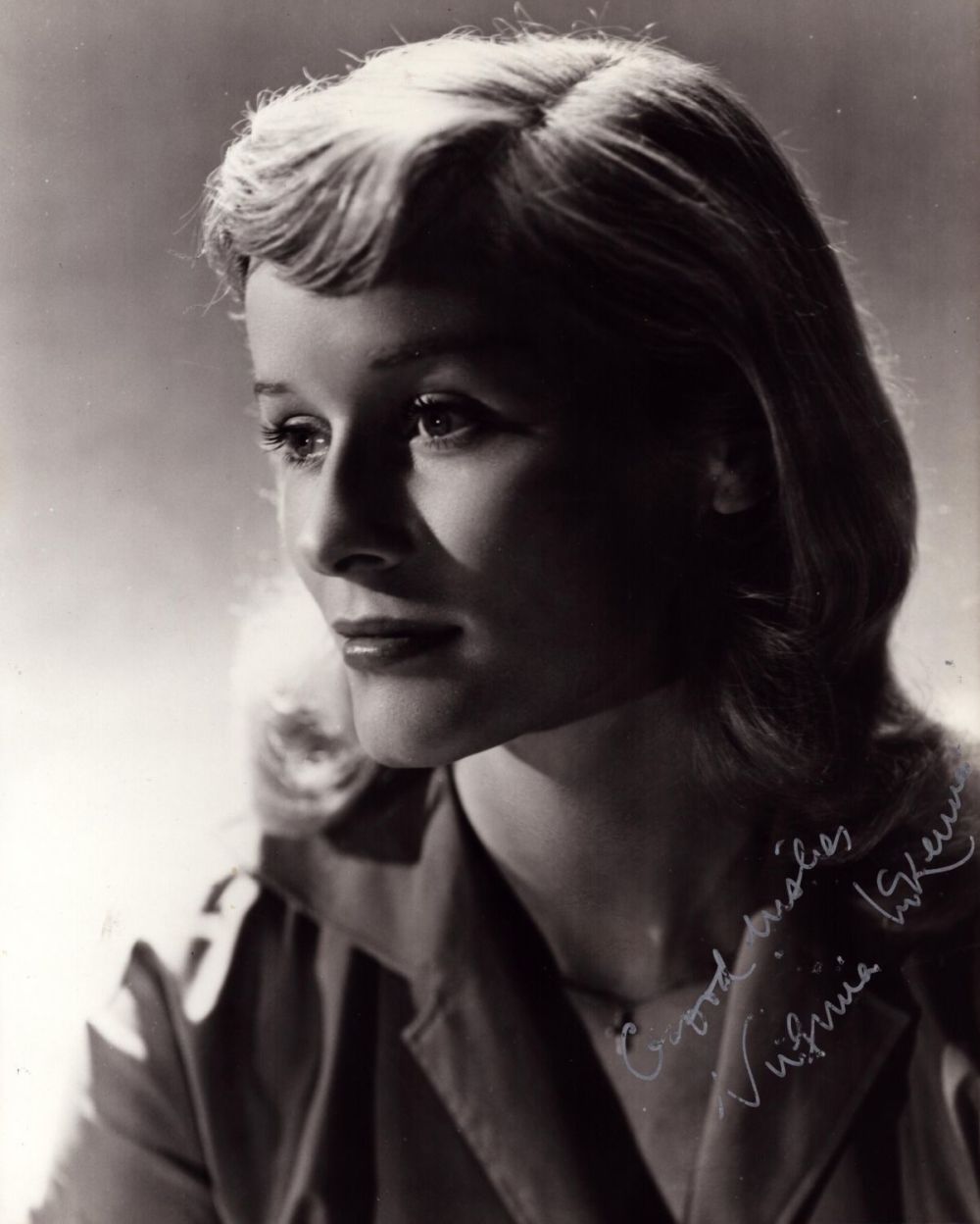 Lot 324: British Actress Dame Virginia McKenna signed 10 x...