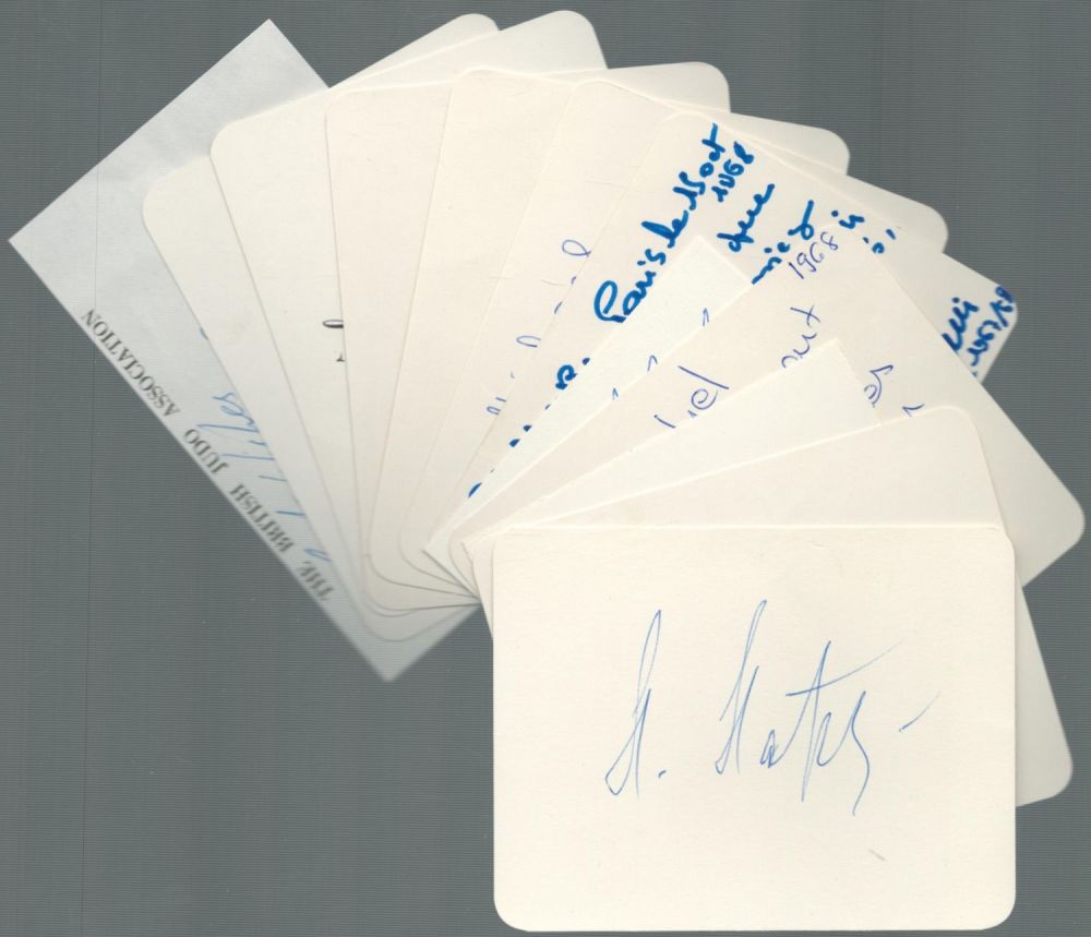 Lot 49: Sport collection Mixed - 12 vintage signed cards...