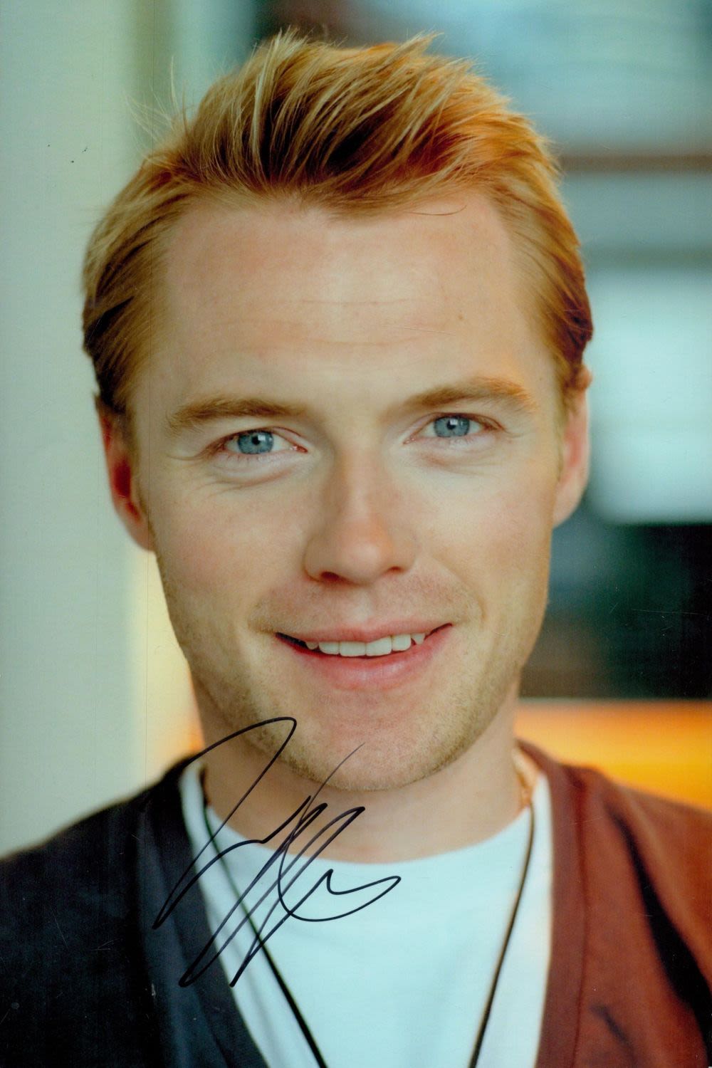 Lot 194: Ronan Keating signed 12x8 inch colour photo. Good...