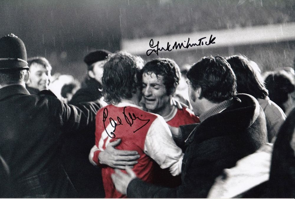 Lot 200: Autographed ARSENAL 12 x 8 Photograph : Colorized,...