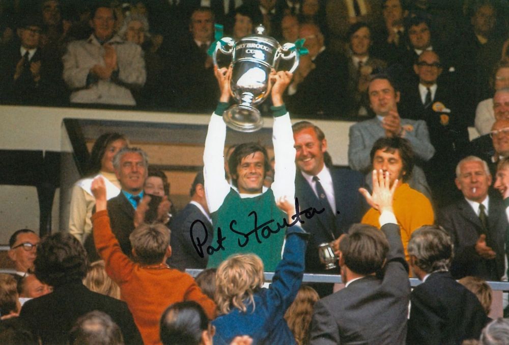 Lot 222: Autographed PAT STANTON 12 x 8 Photograph :...
