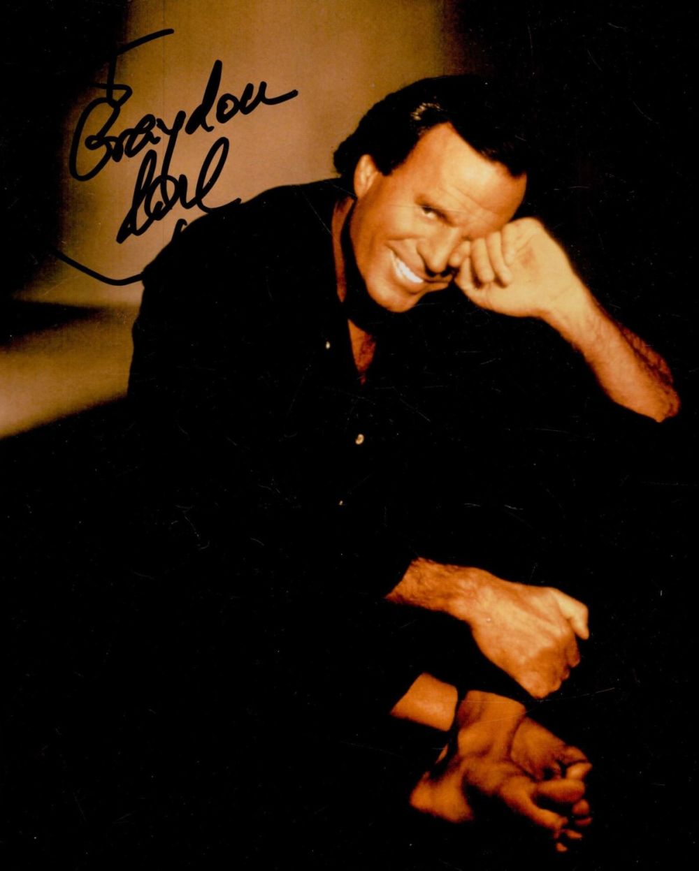 Lot 346: Julio Inglesias signed 10x8 inch colour photo dedicated....