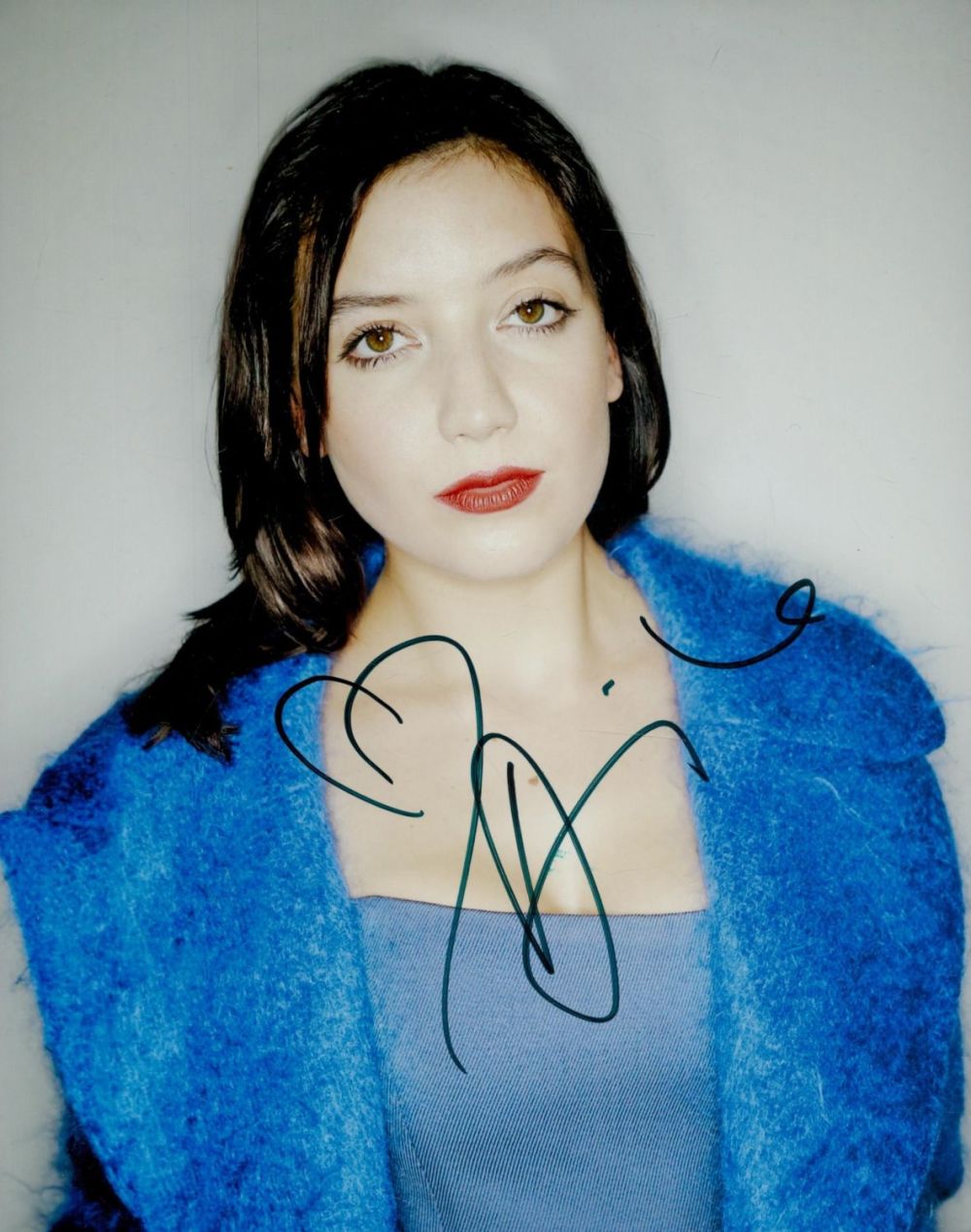 Lot 413: Daisy Lowe signed 10x8inch colour photo. Good condition....