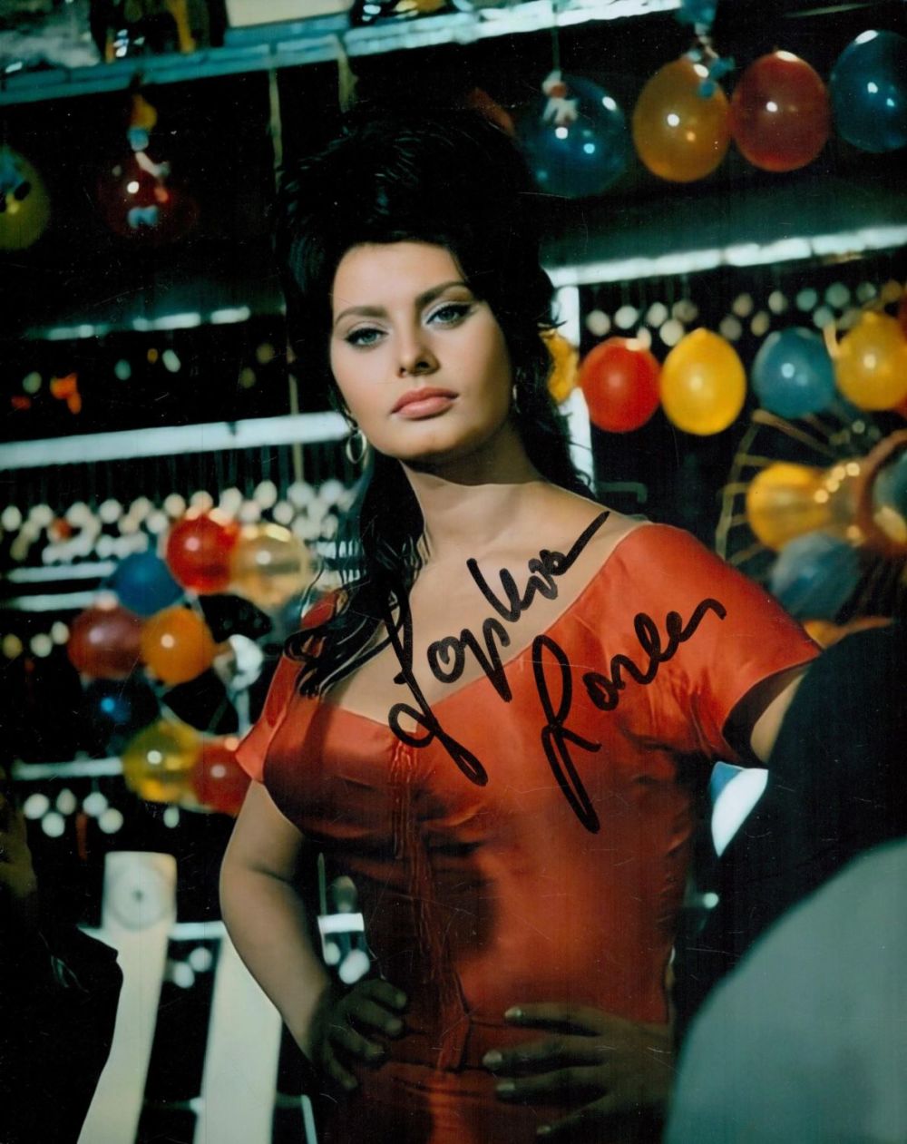 Lot 419: Sophia Loren signed 10x8inch colour photo. Good condition....