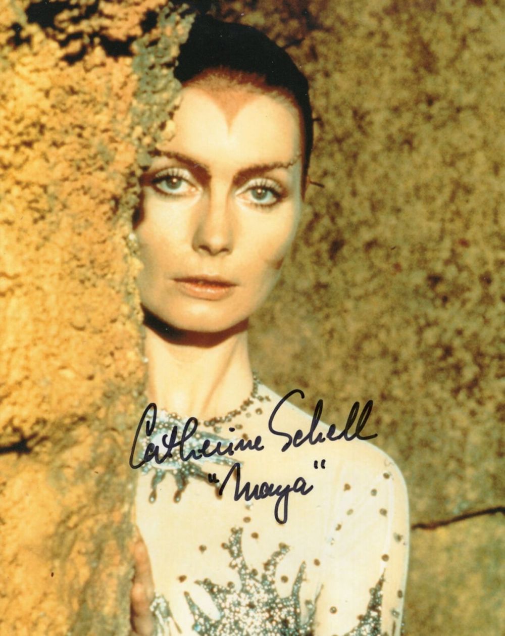 Lot 662: Space 1999 Catherine Schell signed Space 1999 TV...