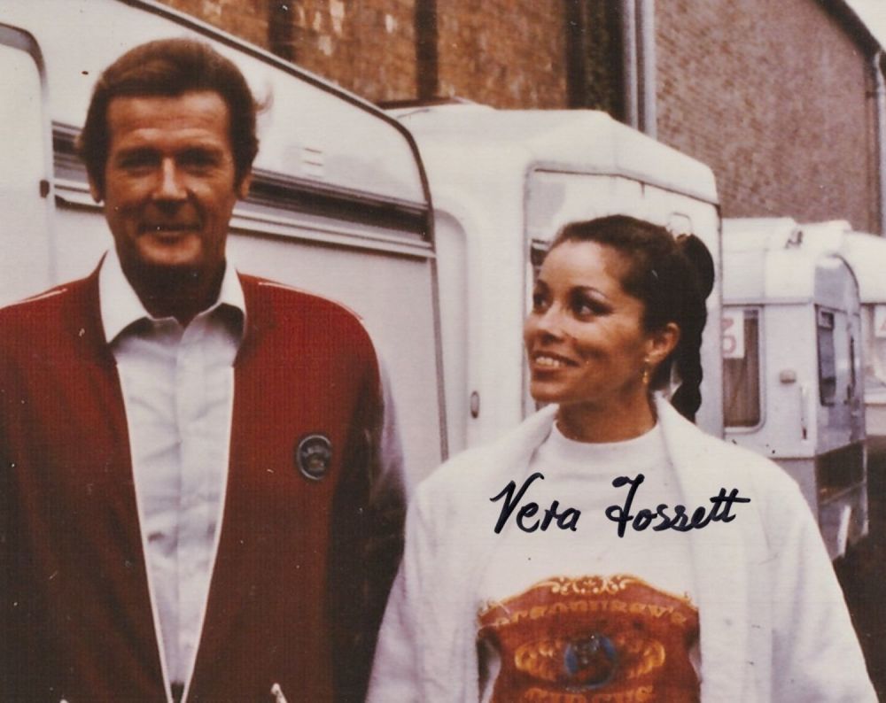 Lot 682: 007 James Bond movie Octopussy 8x10 Roger Moore...