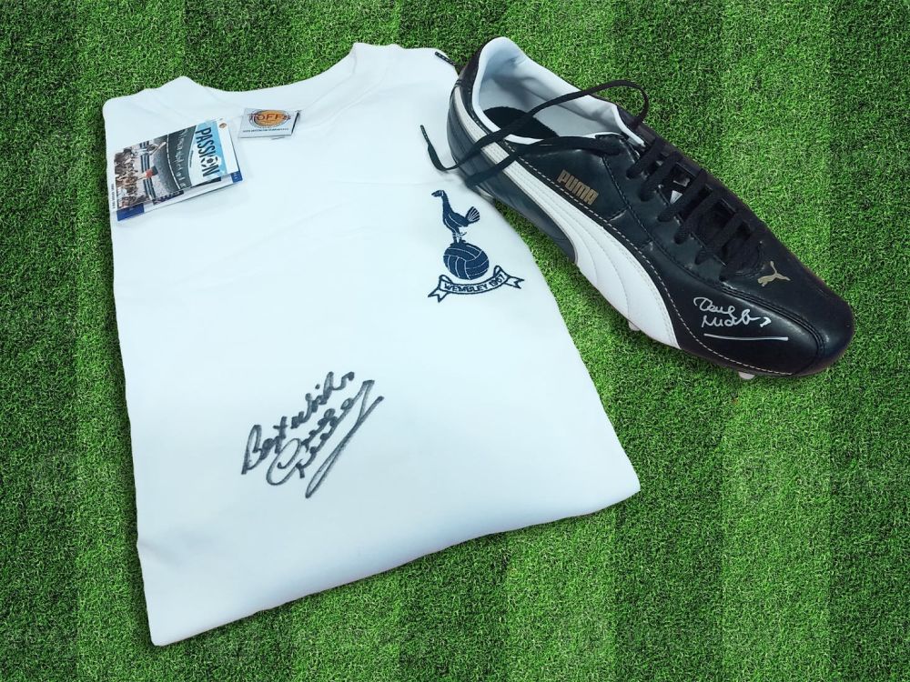 Lot 171: Autographed Dave Mackay 1967 Presentation : A Modern...