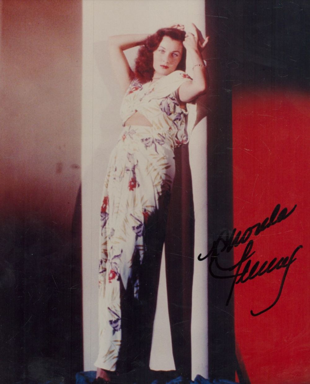 Lot 177: Rhonda Fleming signed 10x8 inch colour photo. Good...