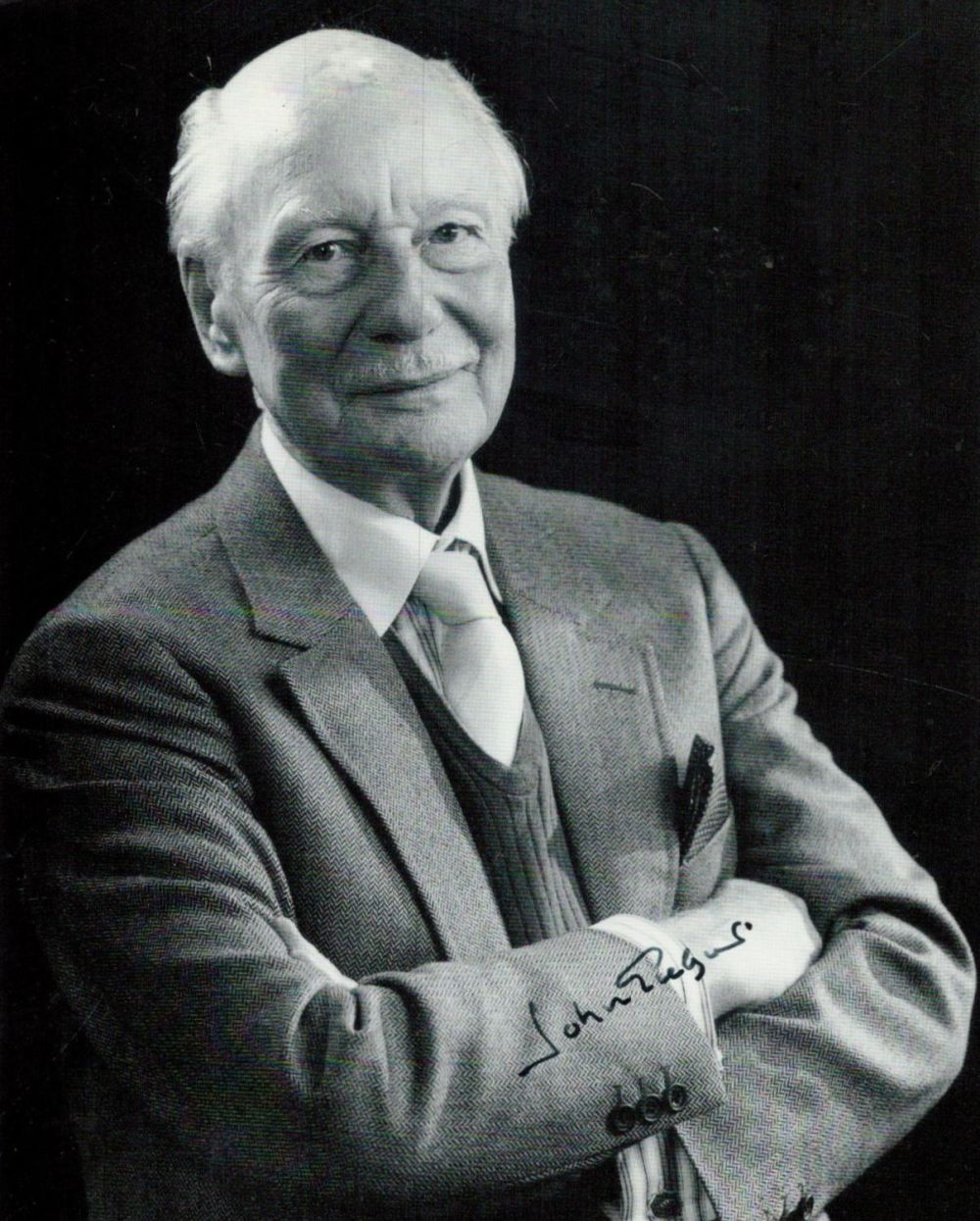 Lot 210: John Gielgud signed 6x5 inch black and white...