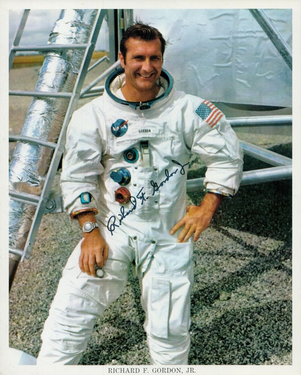 Lot 114: Richard F Gordon Jnr AUTOPEN 10x8inch colour spacesuit...