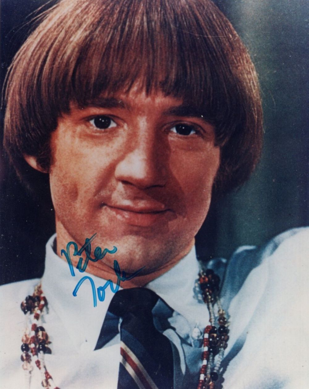 Lot 647: The Monkees pop star Peter Tork signed 8x10...