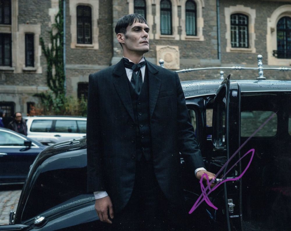 Lot 688: Wednesday cult horror TV 8x10 scene photo signed...