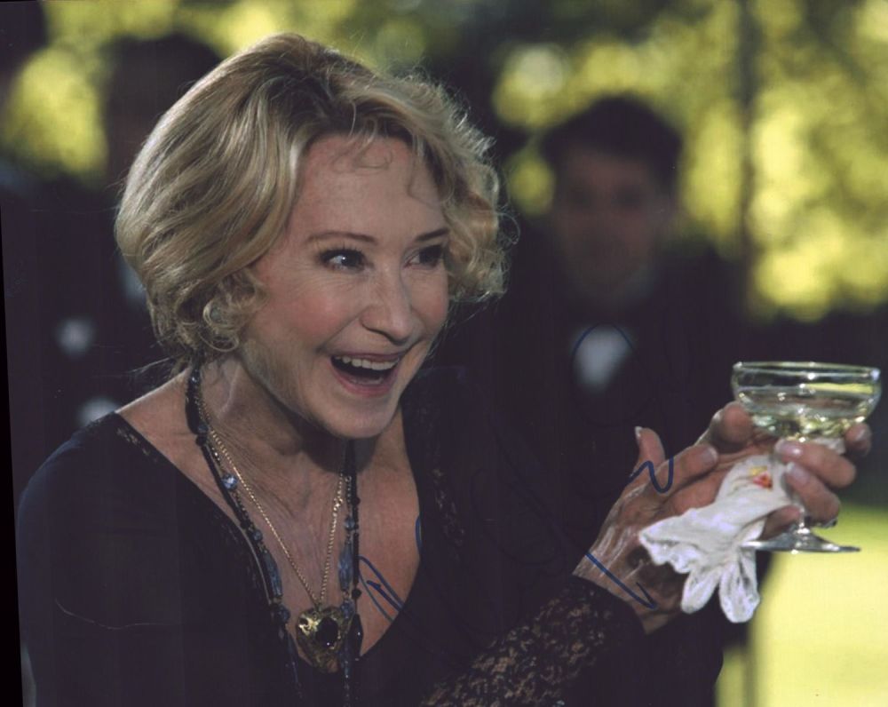 Lot 96: Felicity Kendal signed 10x8 inch DR WHO colour...