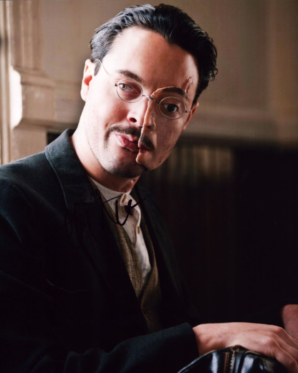 Lot 661: Jack Huston signed 10x8 inch colour photo. Good...