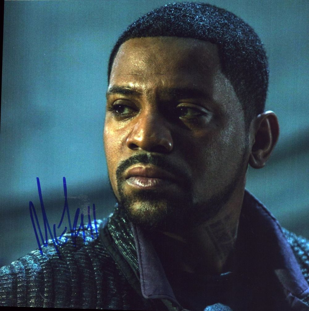 Lot 664: Mekhi Phifer signed 10x8 inch colour photo. Good...